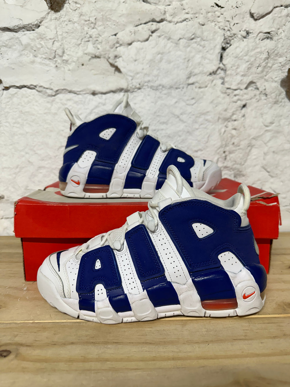 Nike Air More Uptempo Knicks Sz 4.5Y