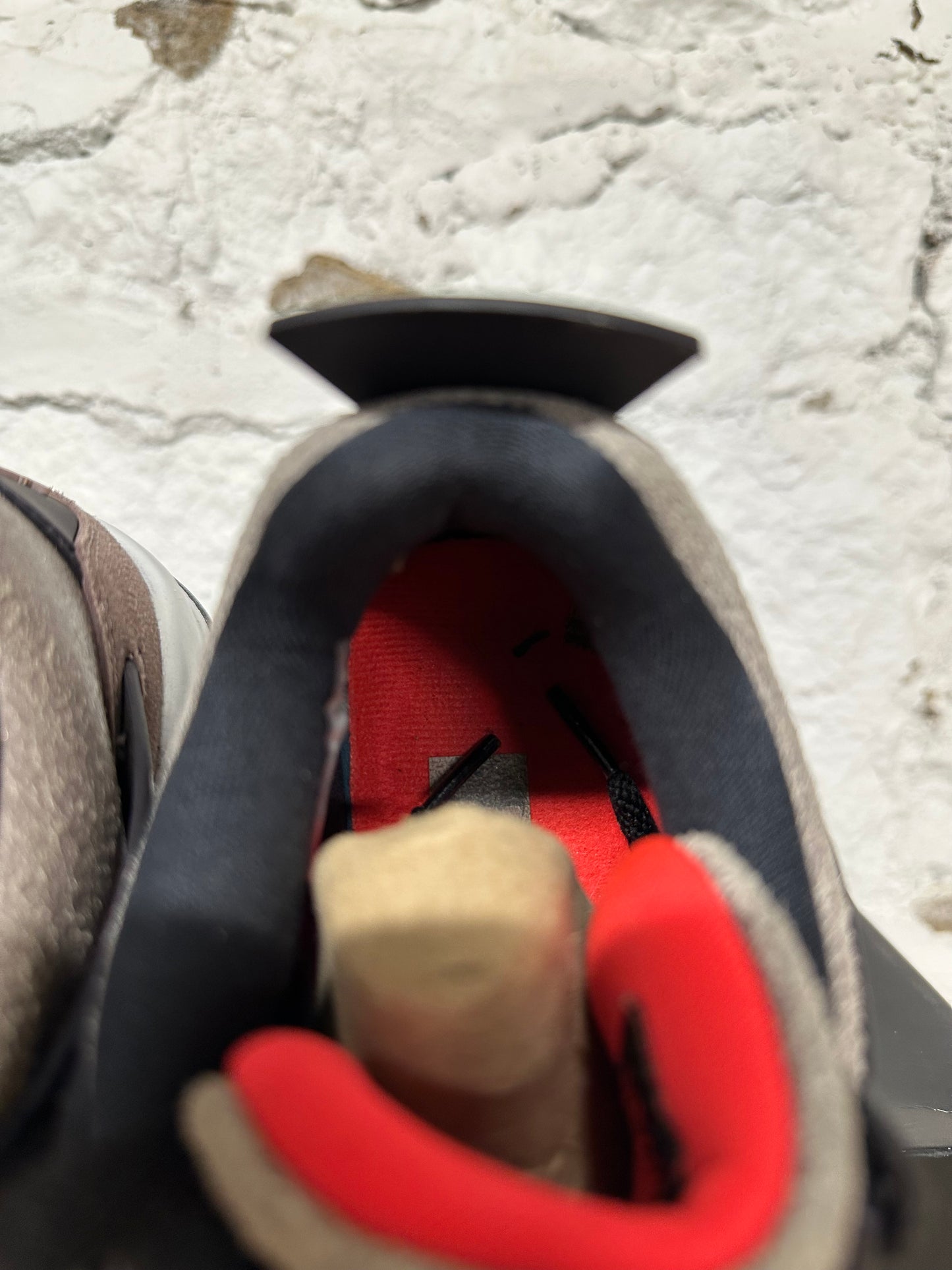 Air Jordan 4 Taupe Haze Sz 5.5Y