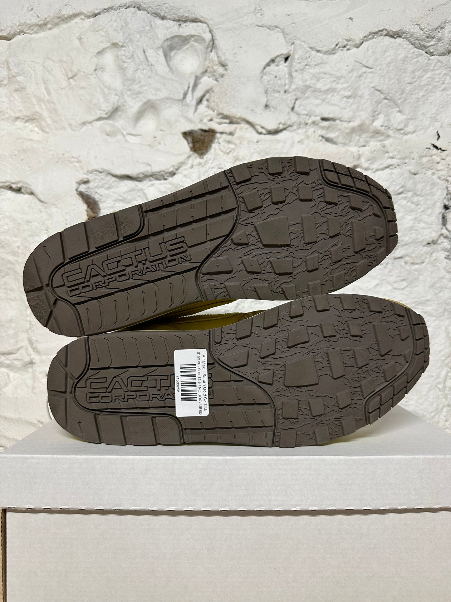 Nike Air Max 1 Travis Scott Saturn Gold Sz 12.5