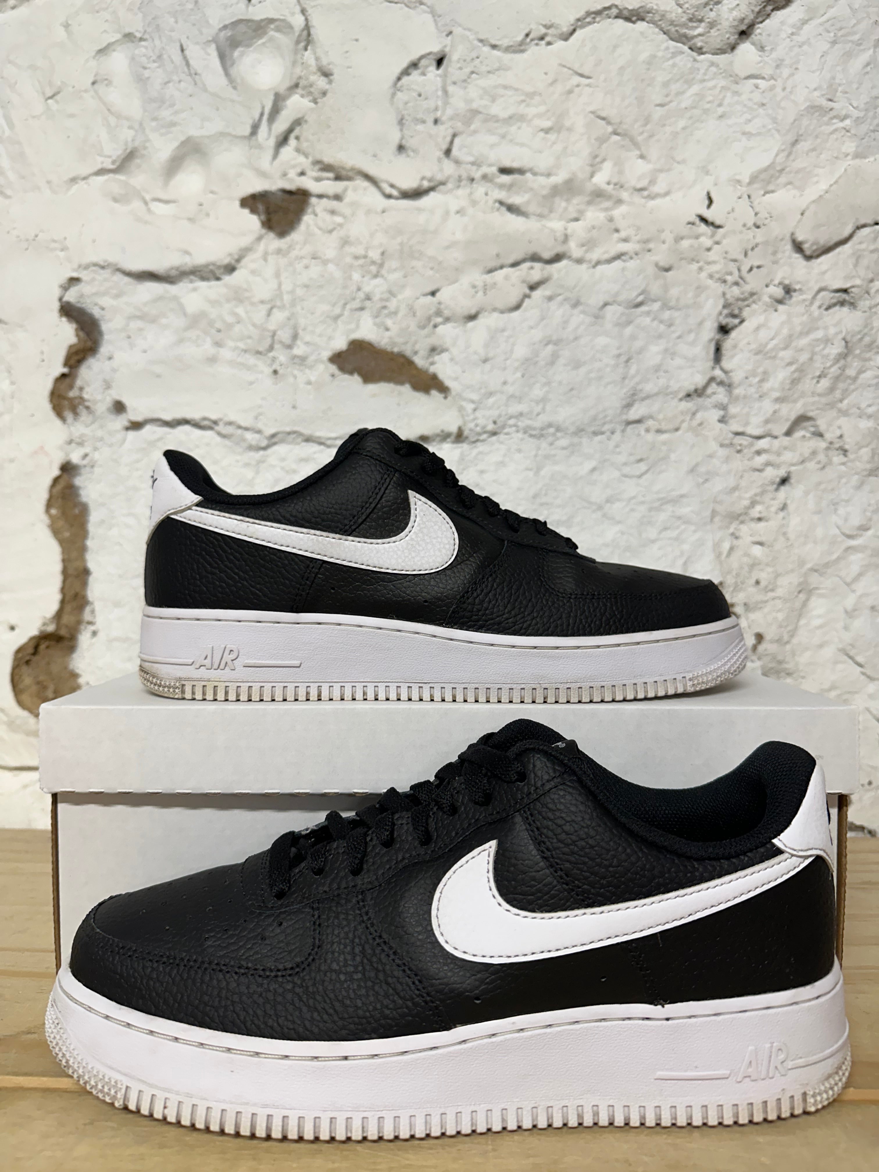 Nike Air Force 1 Low Black White Tumbled Sz 9.5