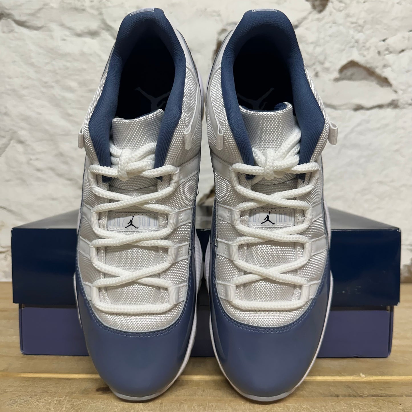 Air Jordan 11 Low Diffused Blue Sz 10 DS