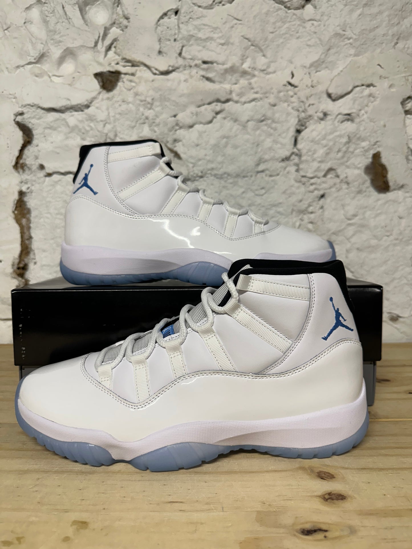 Air Jordan 11 High Legend Blue Sz 11.5 DS