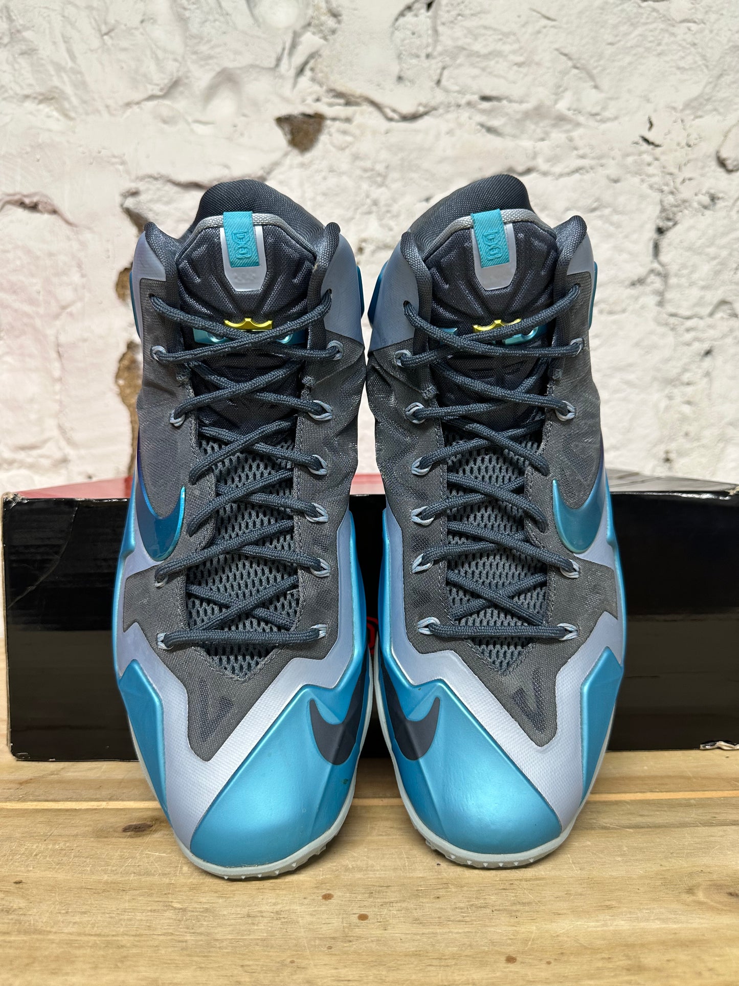 Nike LeBron 11 Gamma Blue Sz 10.5