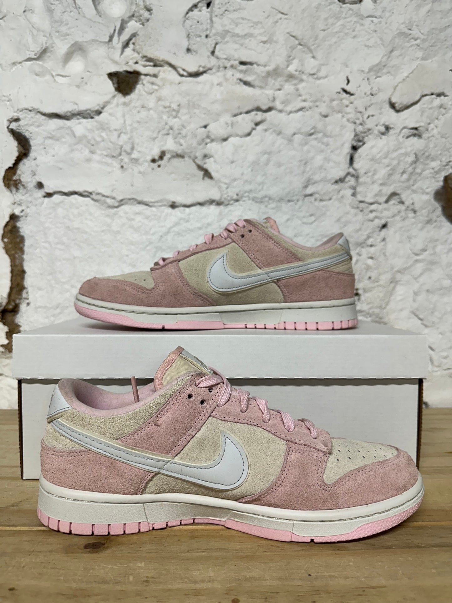 Nike Dunk Low LX Pink Foam Sz 8 (9.5W)