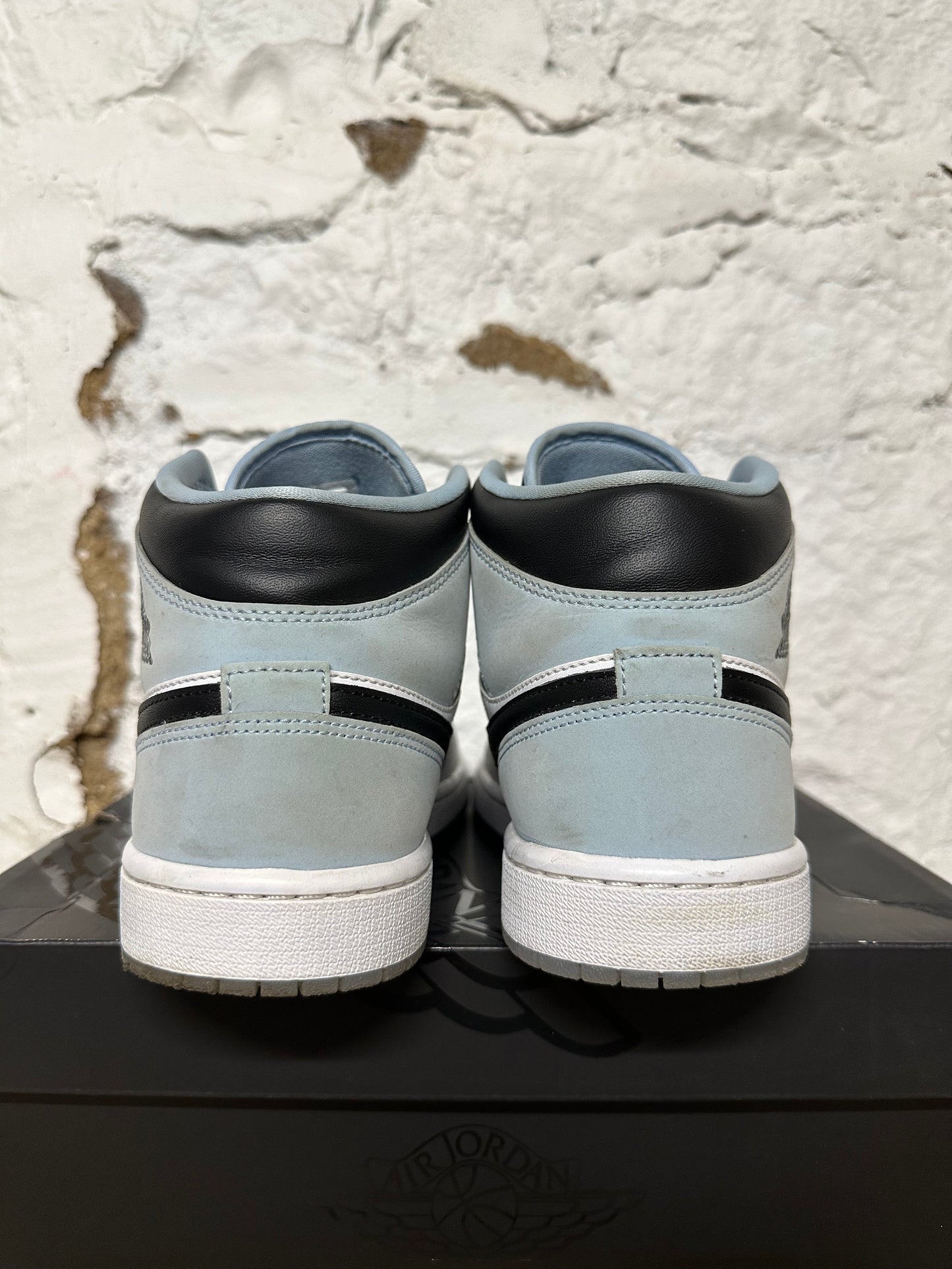 Air Jordan 1 Mid Ice Blue Sz 9