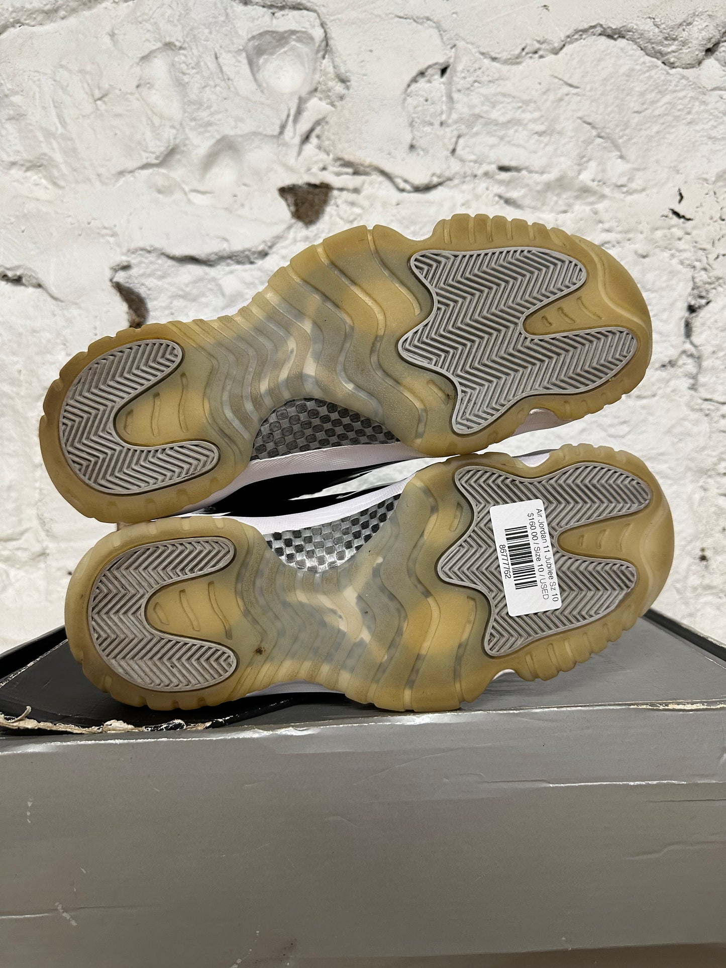 Air Jordan 11 High Jubilee Sz 10