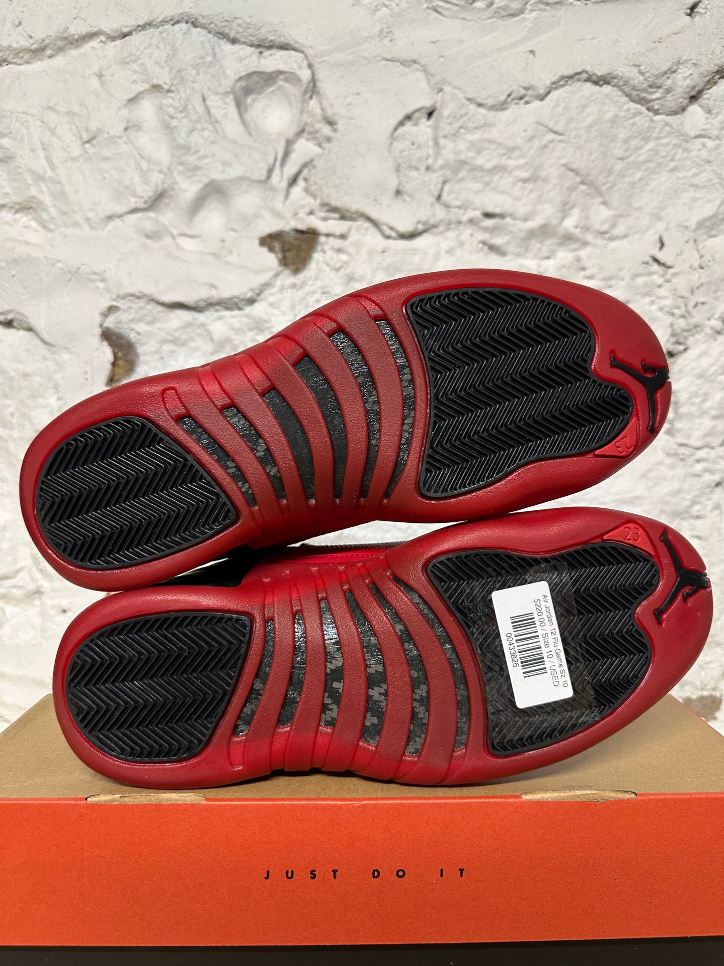 Air Jordan 12 Flu Game Sz 10