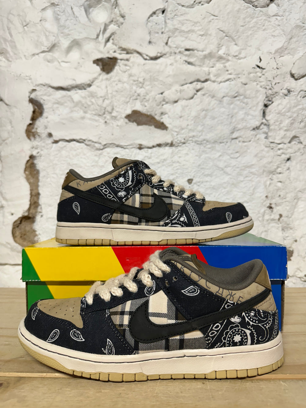 Nike SB Dunk Low Travis Scott Sz 8