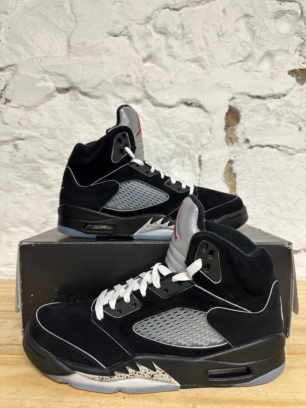 Air Jordan 5 Black Metallic Reimagined Sz 9