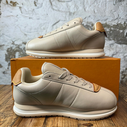 Louis Vuitton Buttersoft Beige Sneaker Sz 9.5 (8LV)