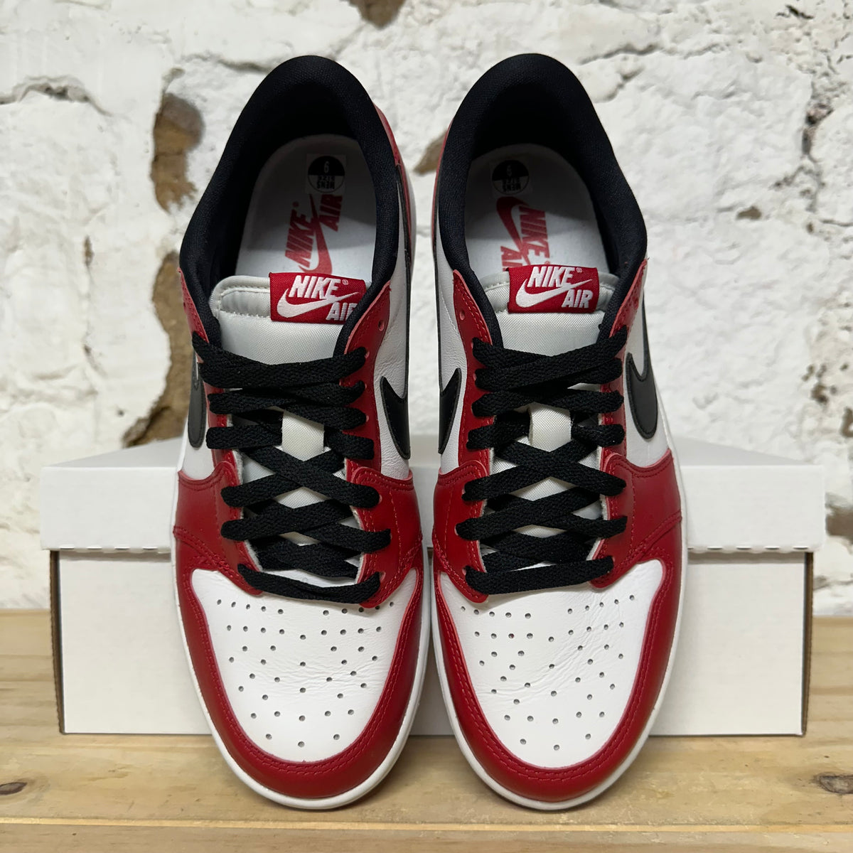 Air Jordan 1 Low Chicago (2025) Sz 9