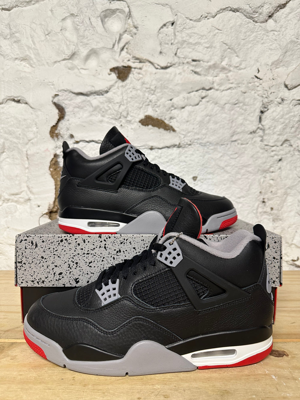 Air Jordan 4 Bred Reimagined Sz 10 DS