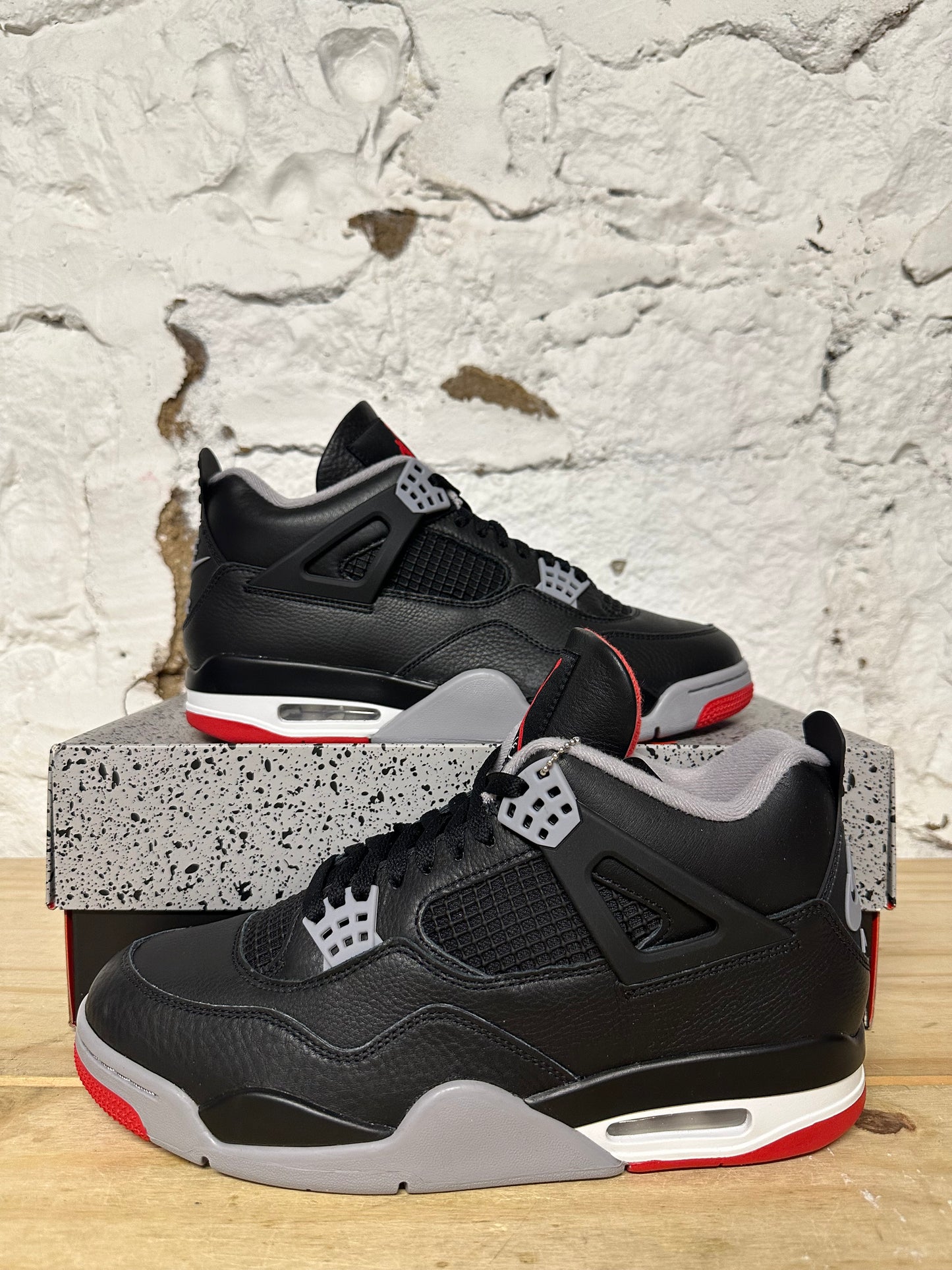 Air Jordan 4 Bred Reimagined Sz 10 DS