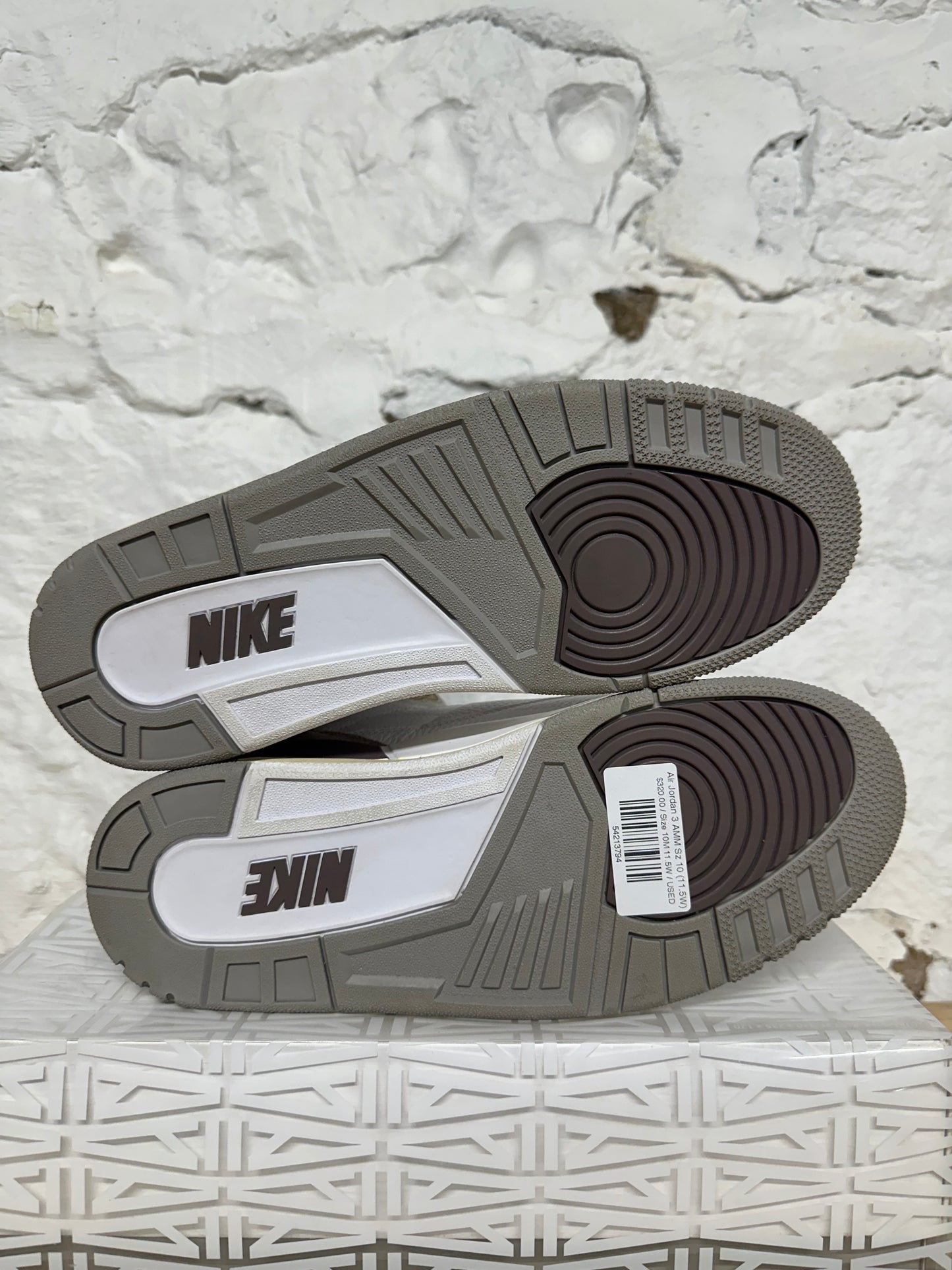 Air Jordan 3 A Ma Maniere Sz 10 (11.5W)