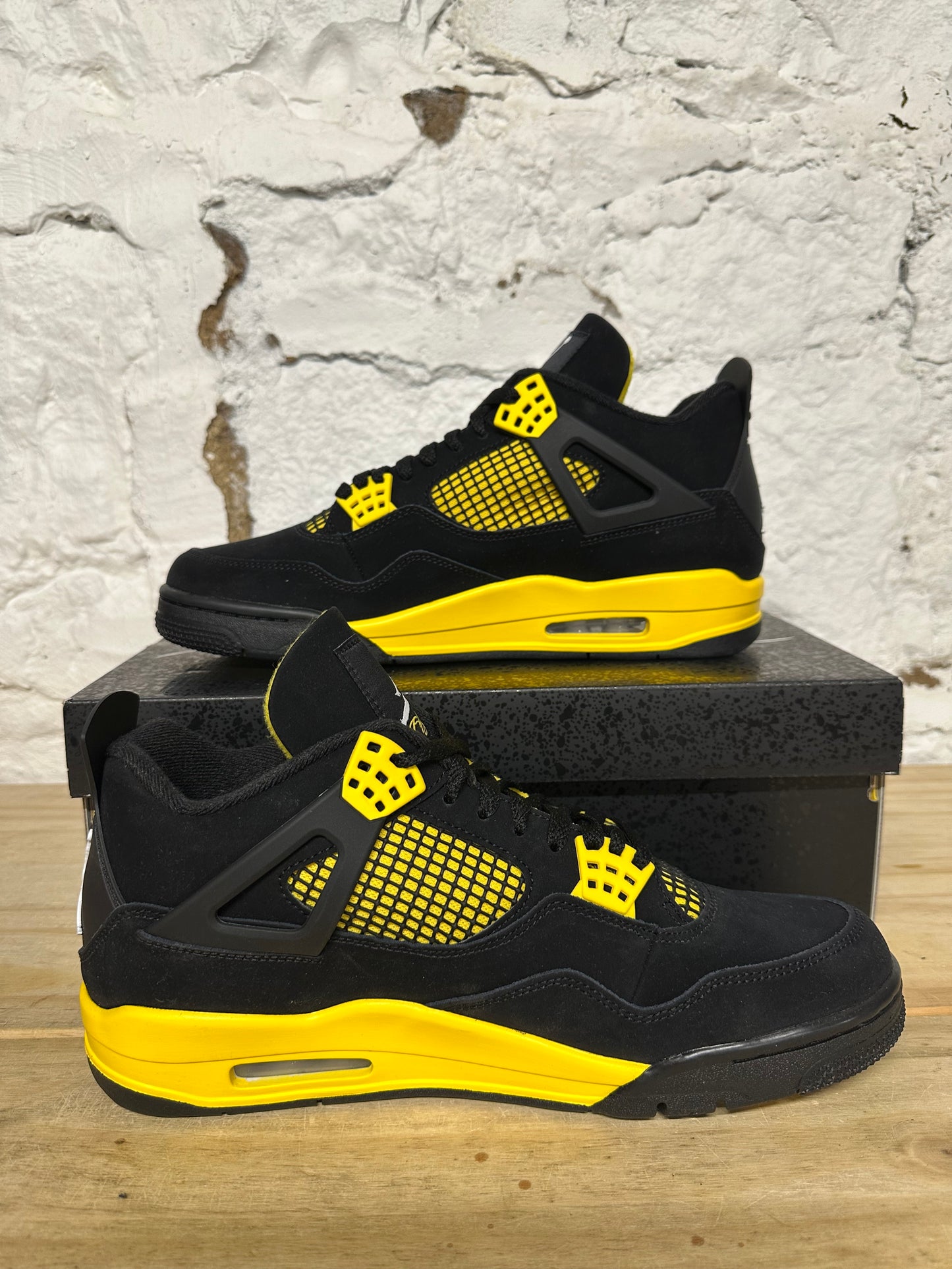 Air Jordan 4 Thunder Sz 11 DS