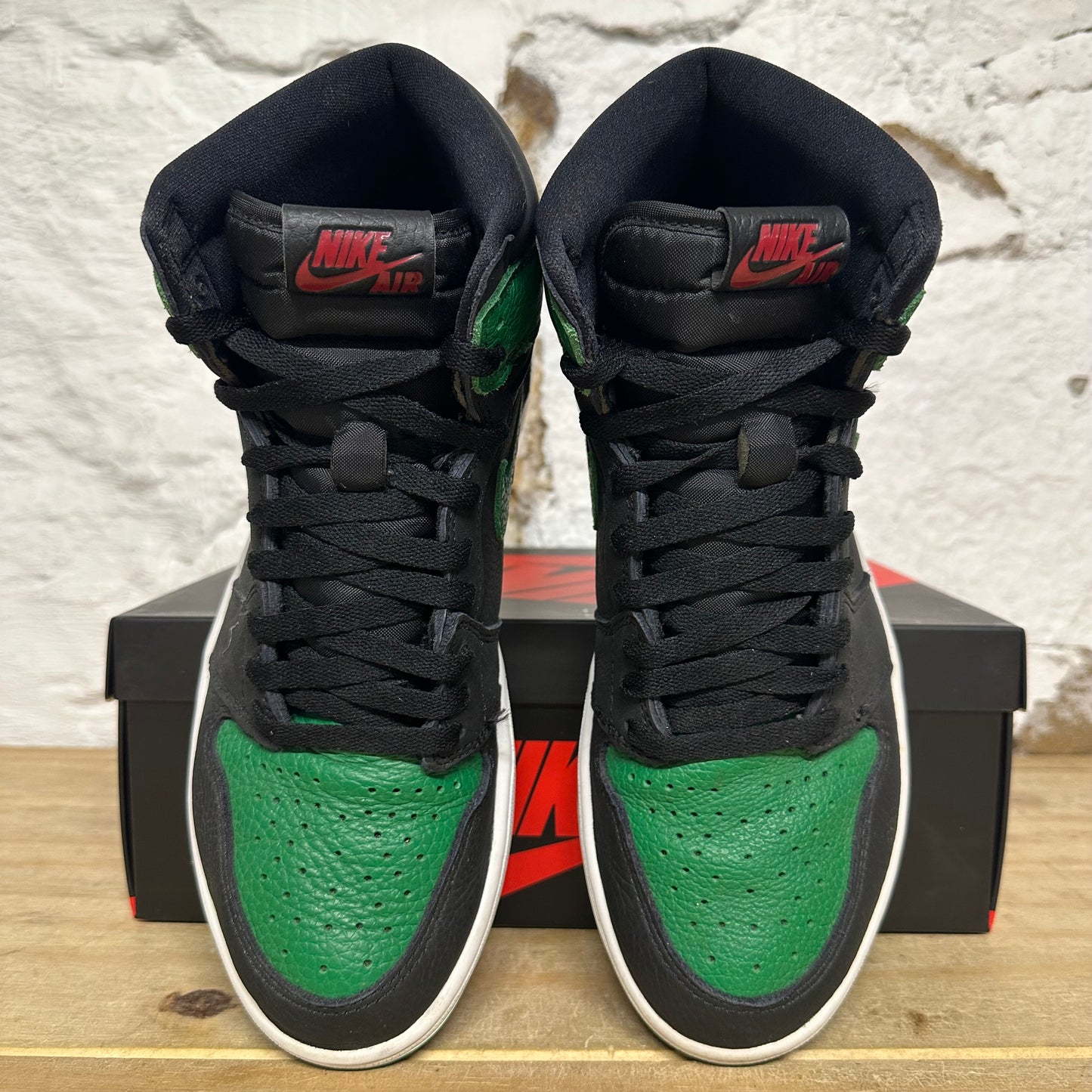 Air Jordan 1 High Pine Green 2.0 Sz 8.5