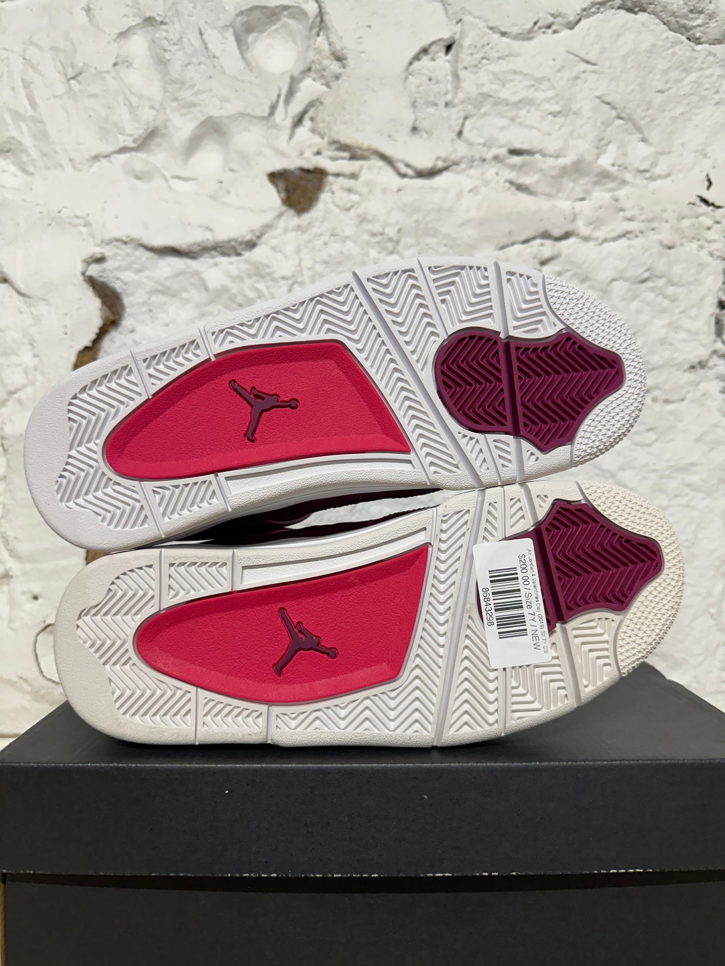 Air Jordan 4 Valentines Day (2019) Sz 7Y DS