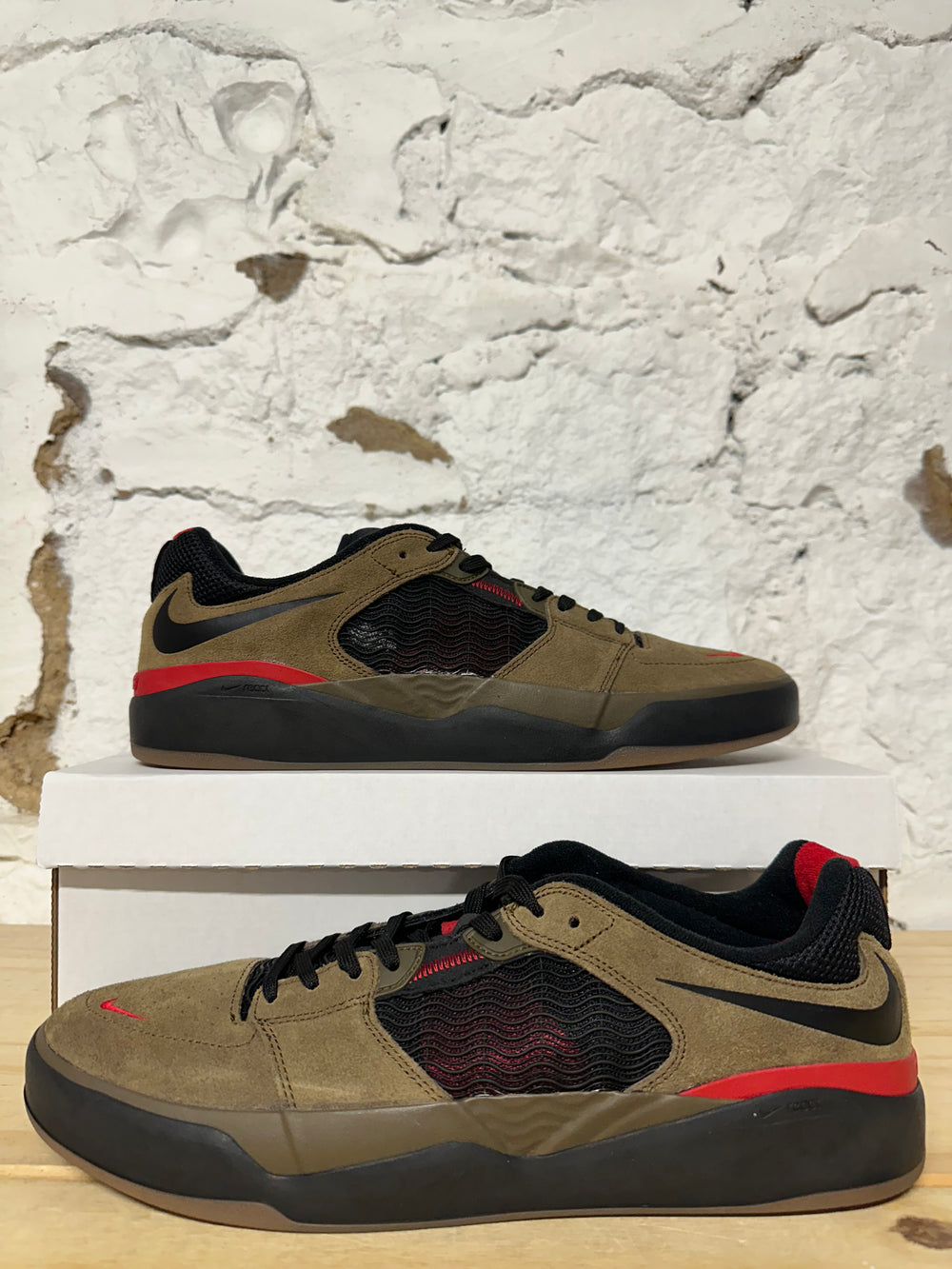 Nike SB Ishod Wair Light Olive Sz 12