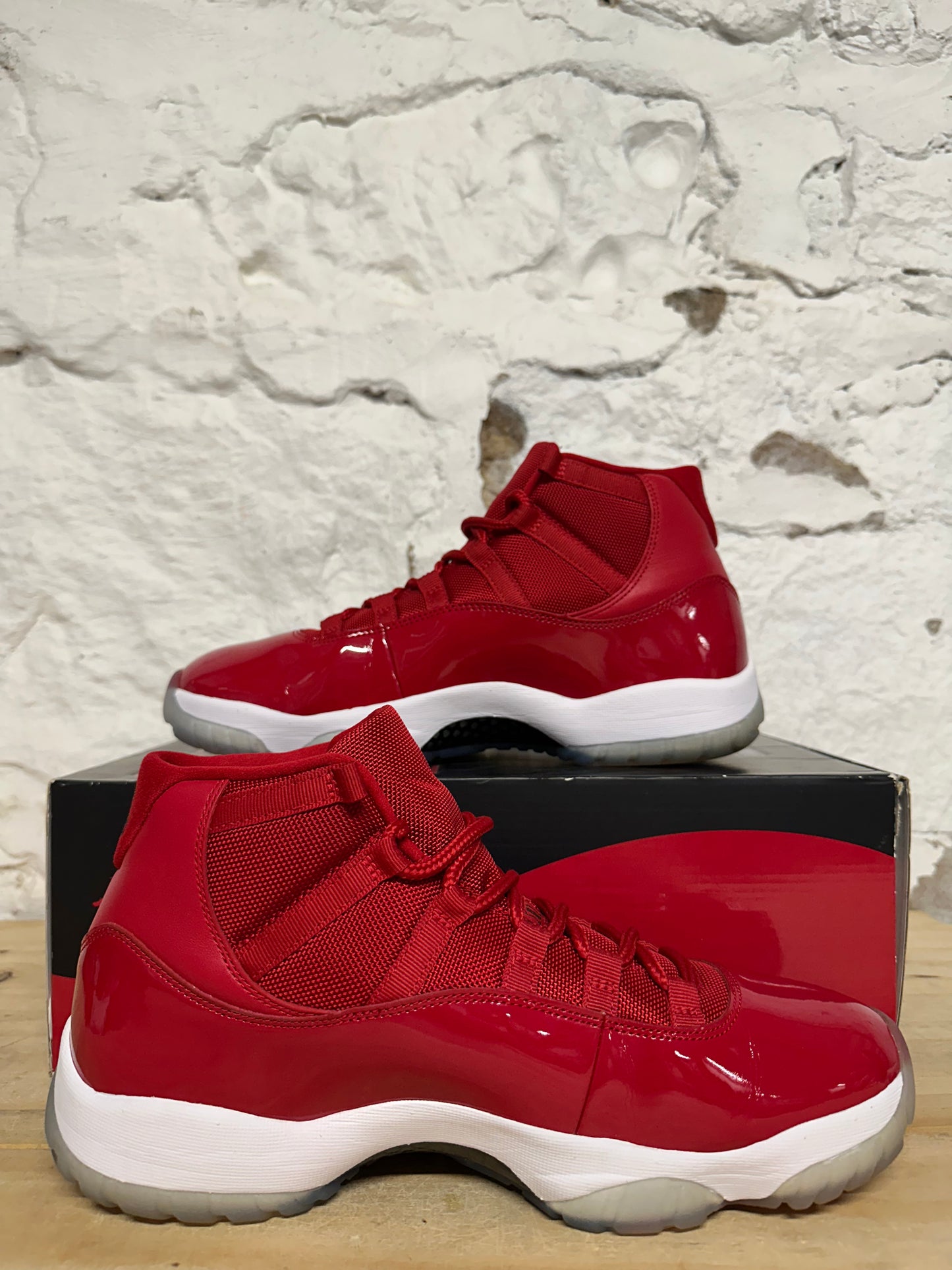 Air Jordan 11 High Win Like 96 Sz 11