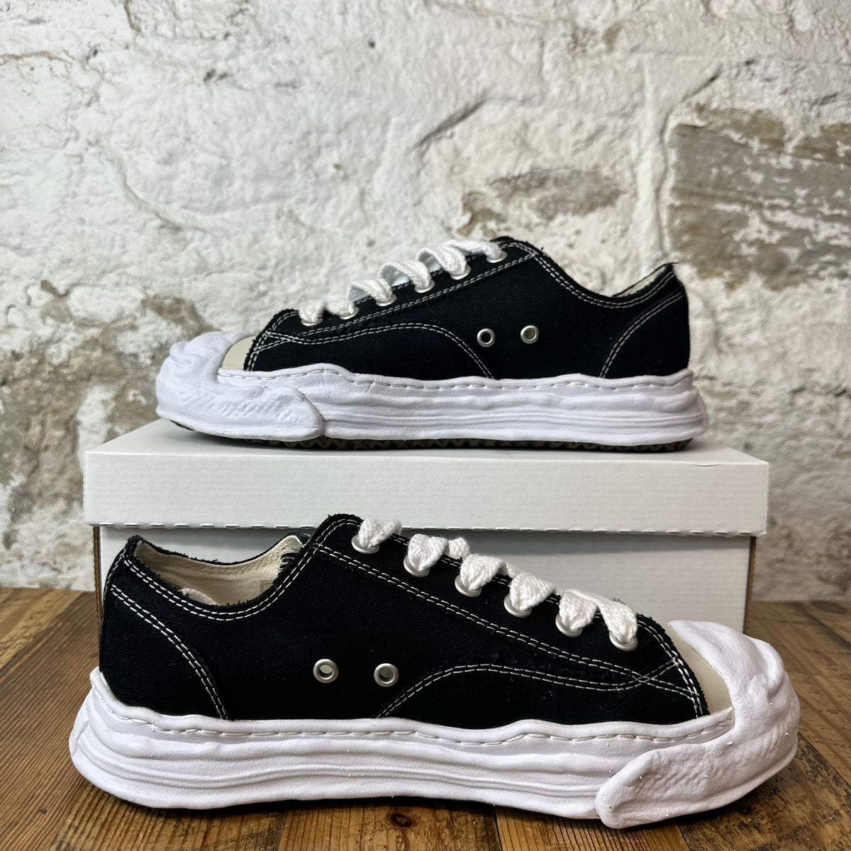 Maison Mihara Black White Hank Sneaker Sz 11 (44)