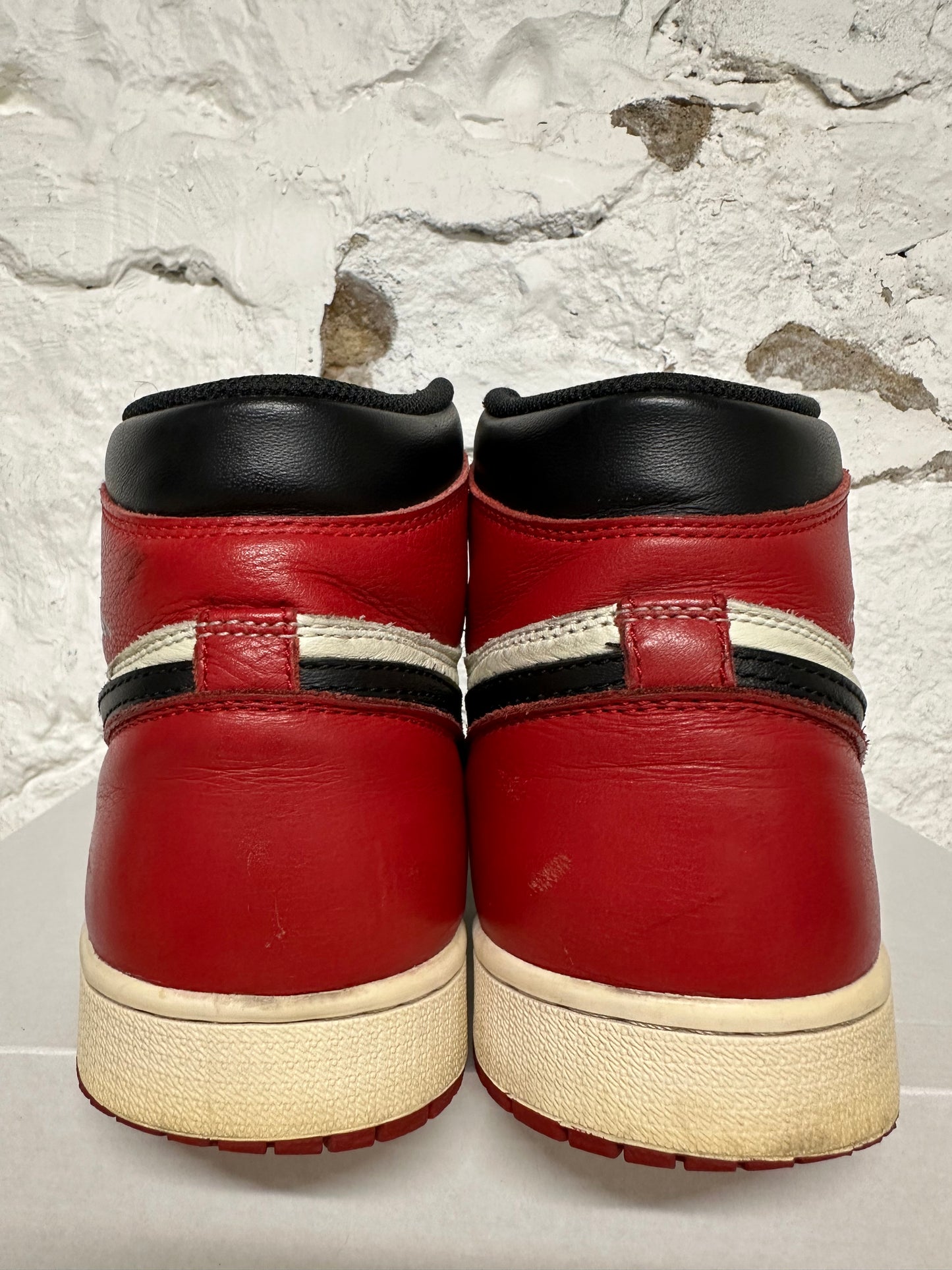 Air Jordan 1 High Bred Toe Sz 9