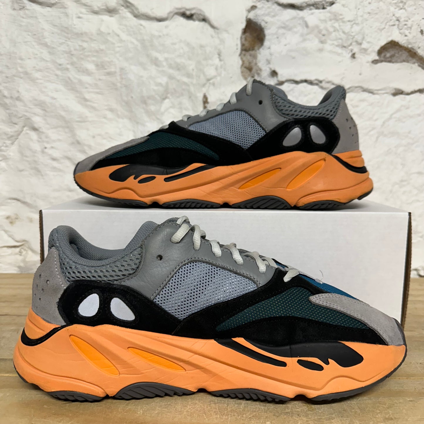 Yeezy 700 Wash Orange Sz 10.5