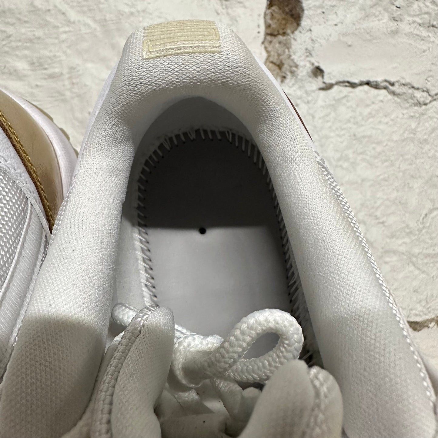 Air Jordan 11 Low Mother's Day Sz 7.5 (9W)