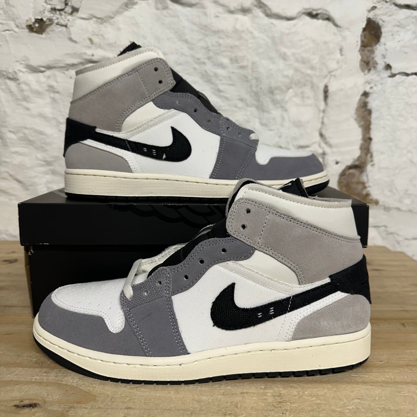 Air Jordan 1 Mid Craft White Cement Grey Black Sz 10 DS