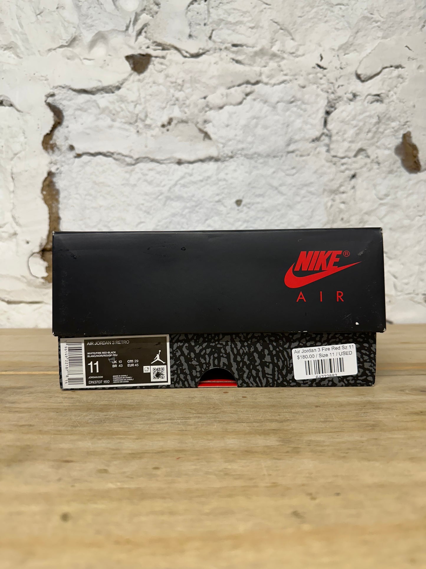 Air Jordan 3 Fire Red Sz 11