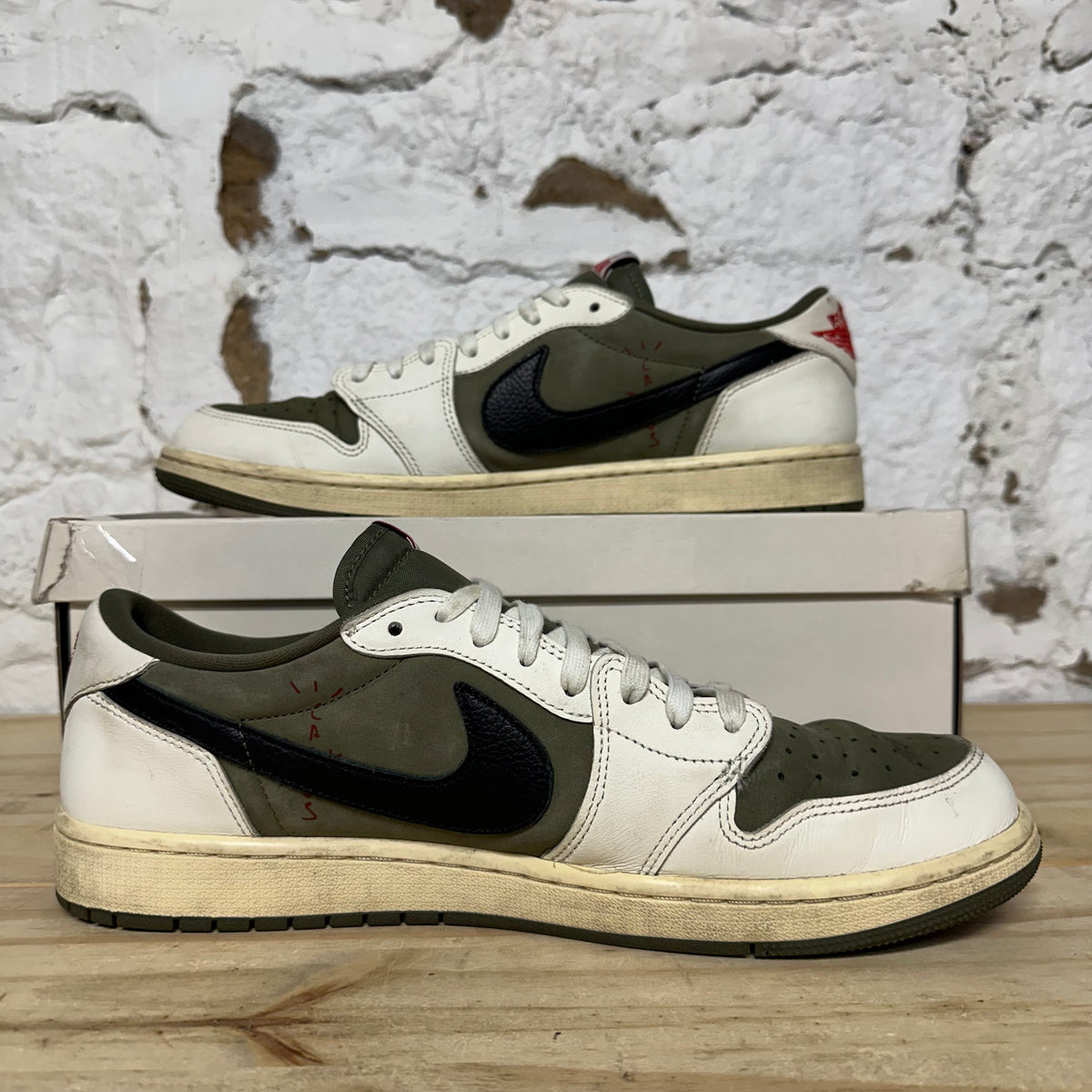 Air Jordan 1 Low Travis Scott Medium Olive Sz 13
