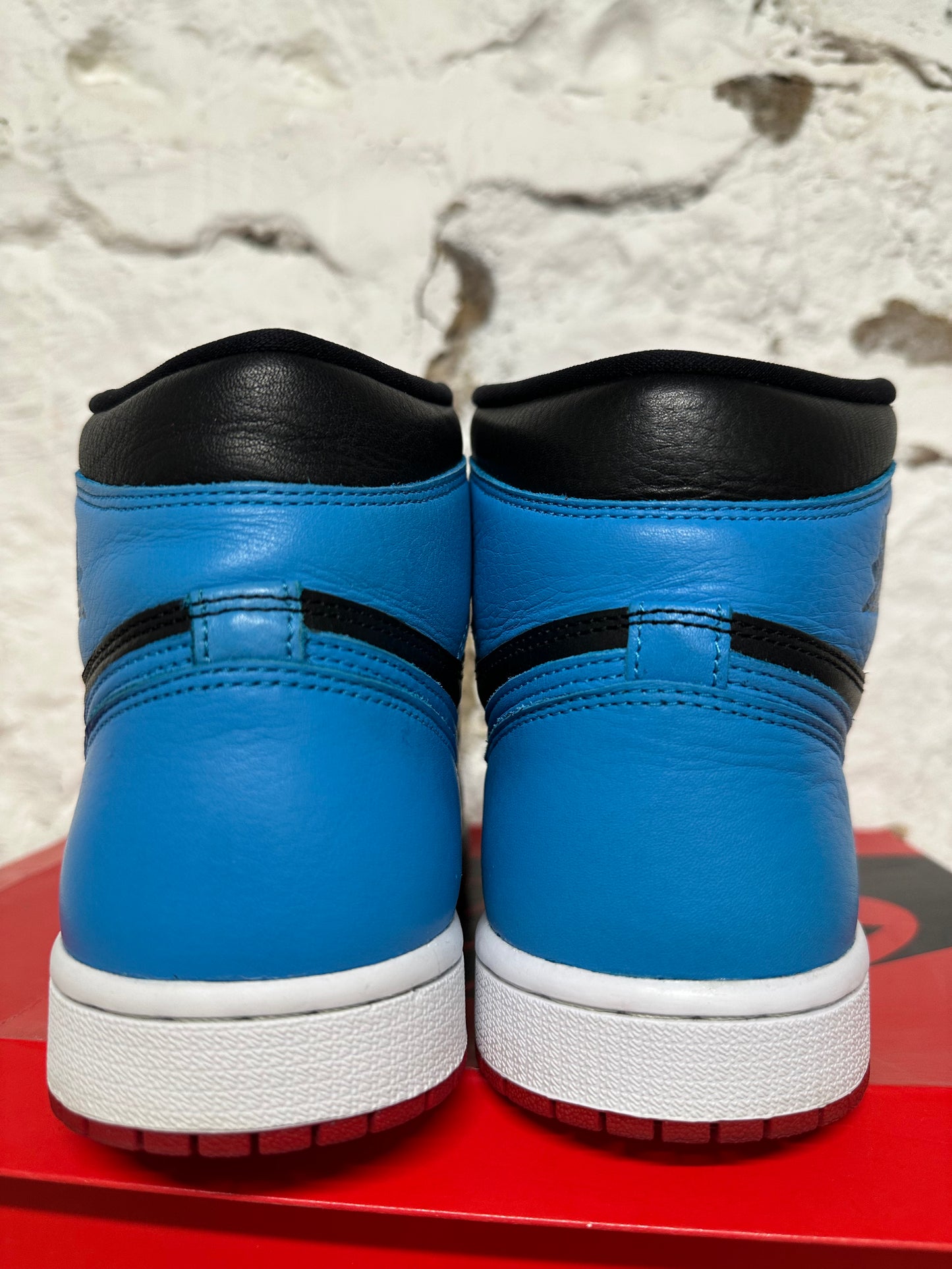 Air Jordan 1 High UNC To Chi Sz 8 (9.5W)