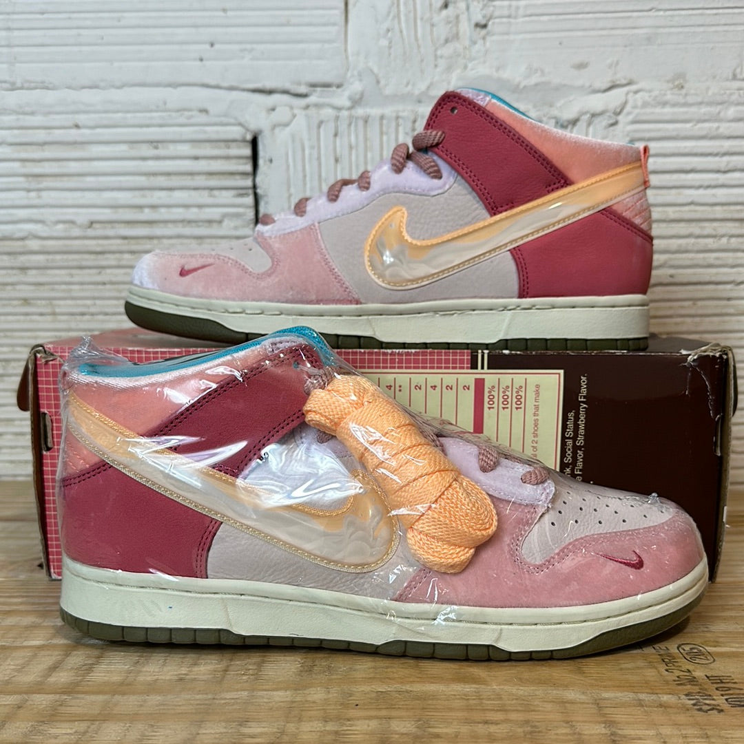 Nike Dunk Mid Social Status Strawberry Milk Sz 10 DS