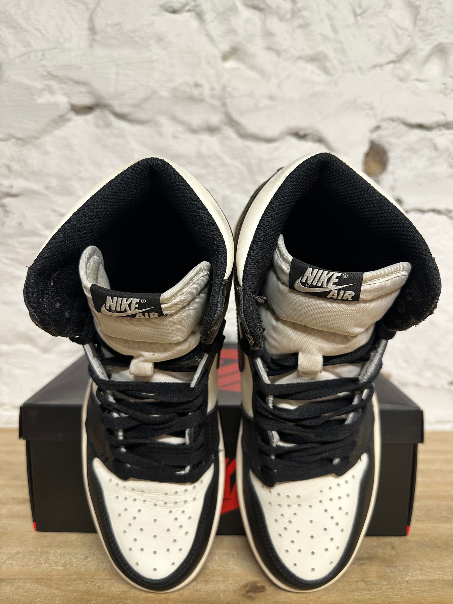 Air Jordan 1 High Dark Mocha Sz 9.5