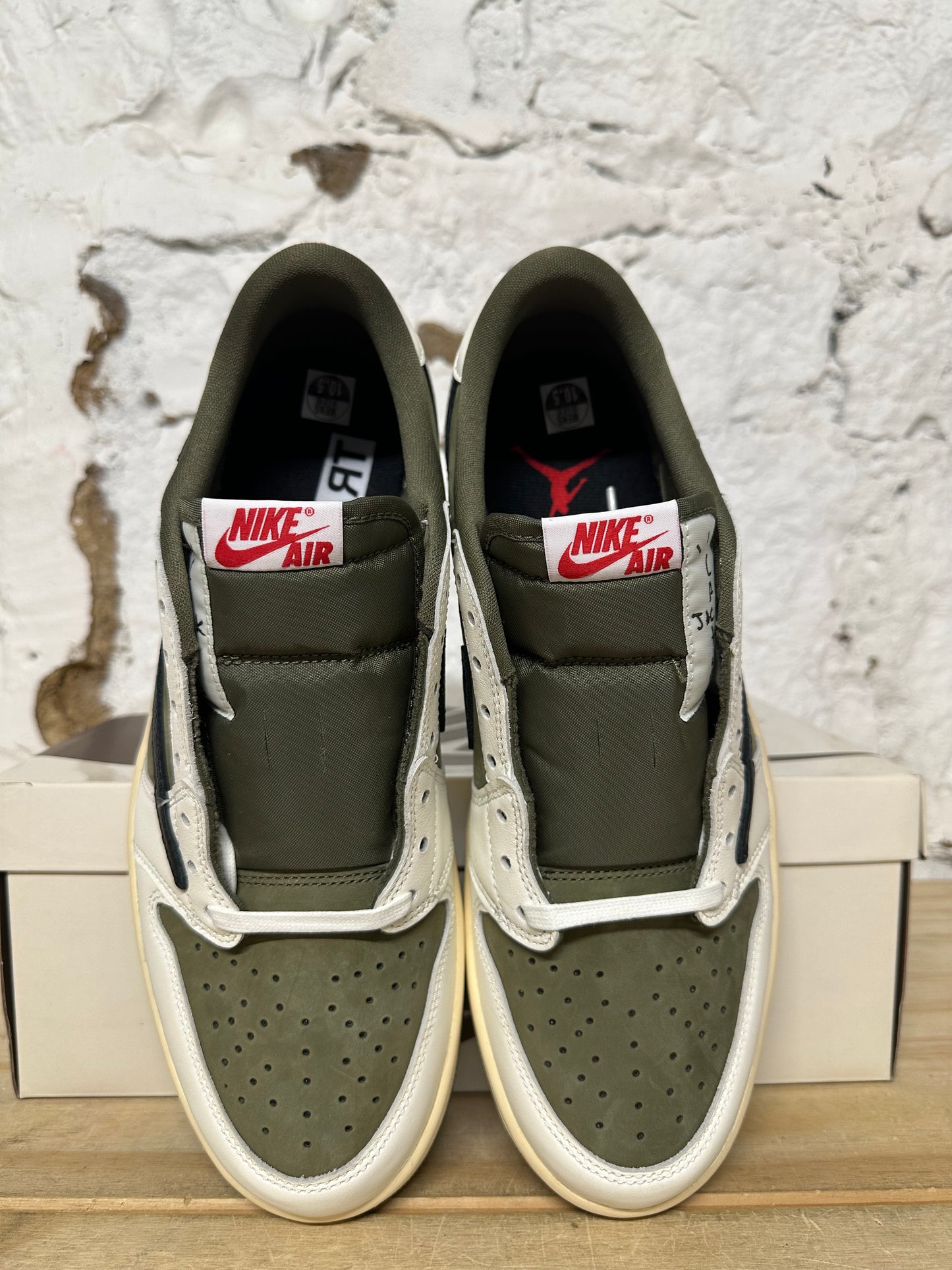 Air Jordan 1 Low Travis Scott Medium Olive Sz 10.5 DS