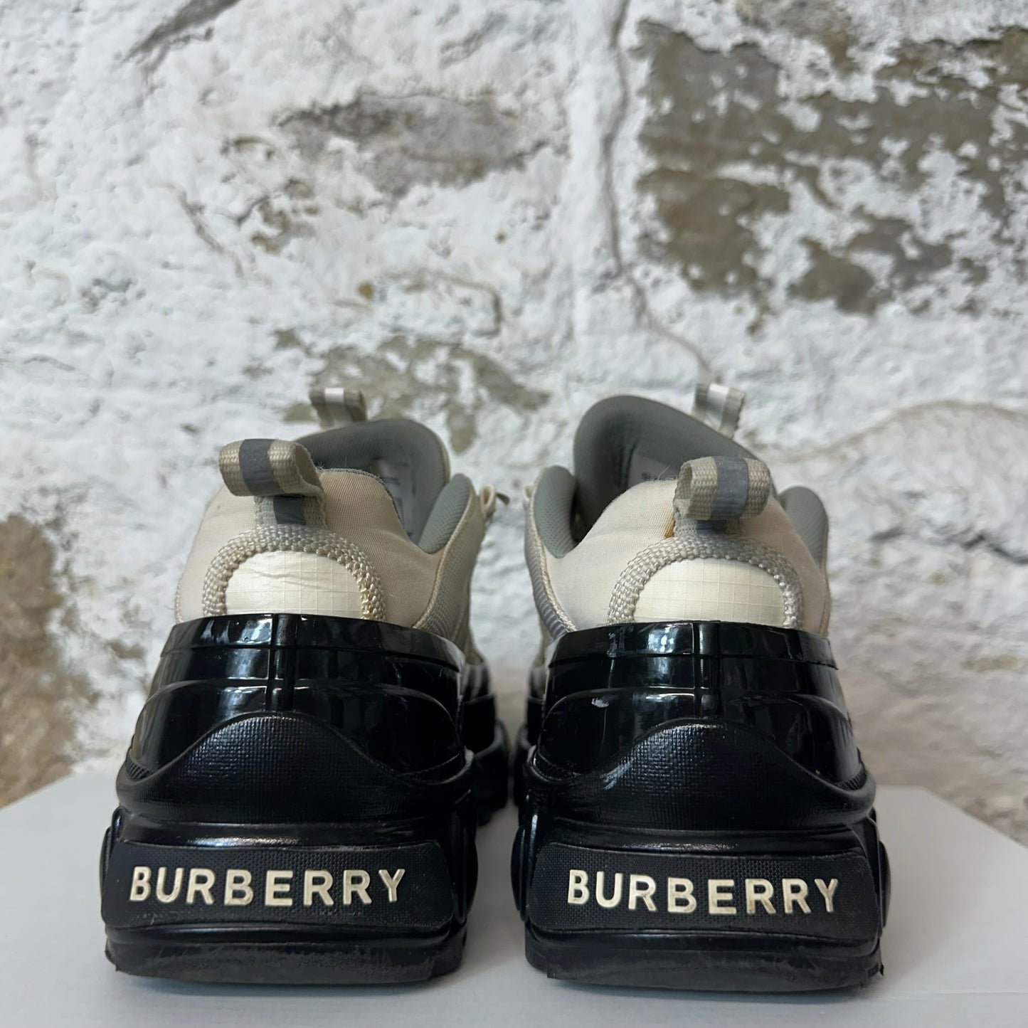 Burberry Arthur Gray Black Sneaker Sz 6 (38.5) No Box