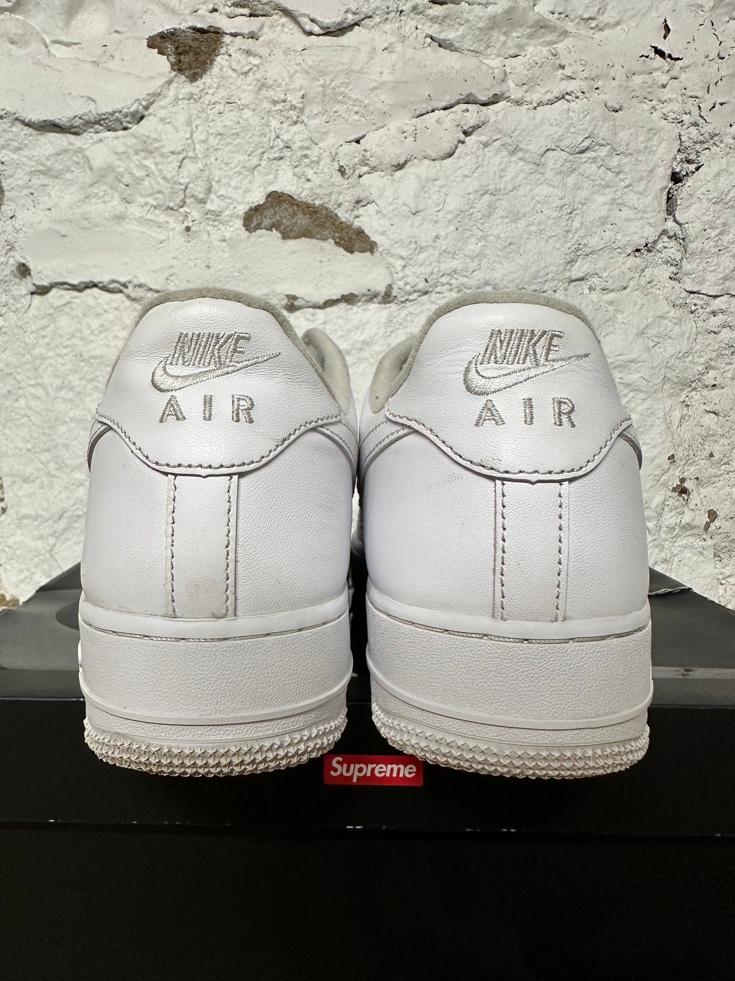 Nike Air Force 1 Low Supreme White Sz 10