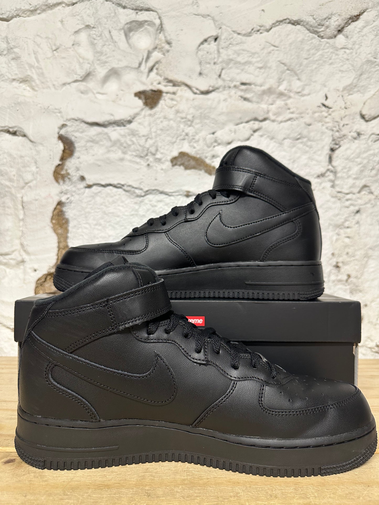 Nike Air Force 1 Mid Supreme Black Sz 11