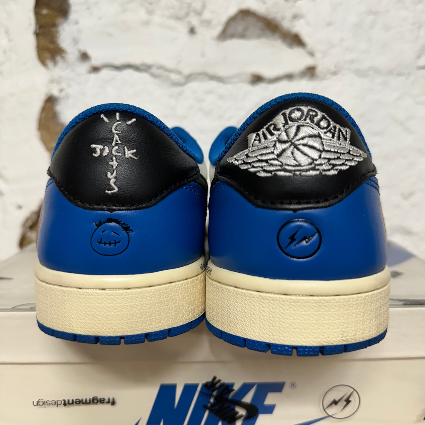 Air Jordan 1 Low Fragment x Travis Scott Sz 10.5