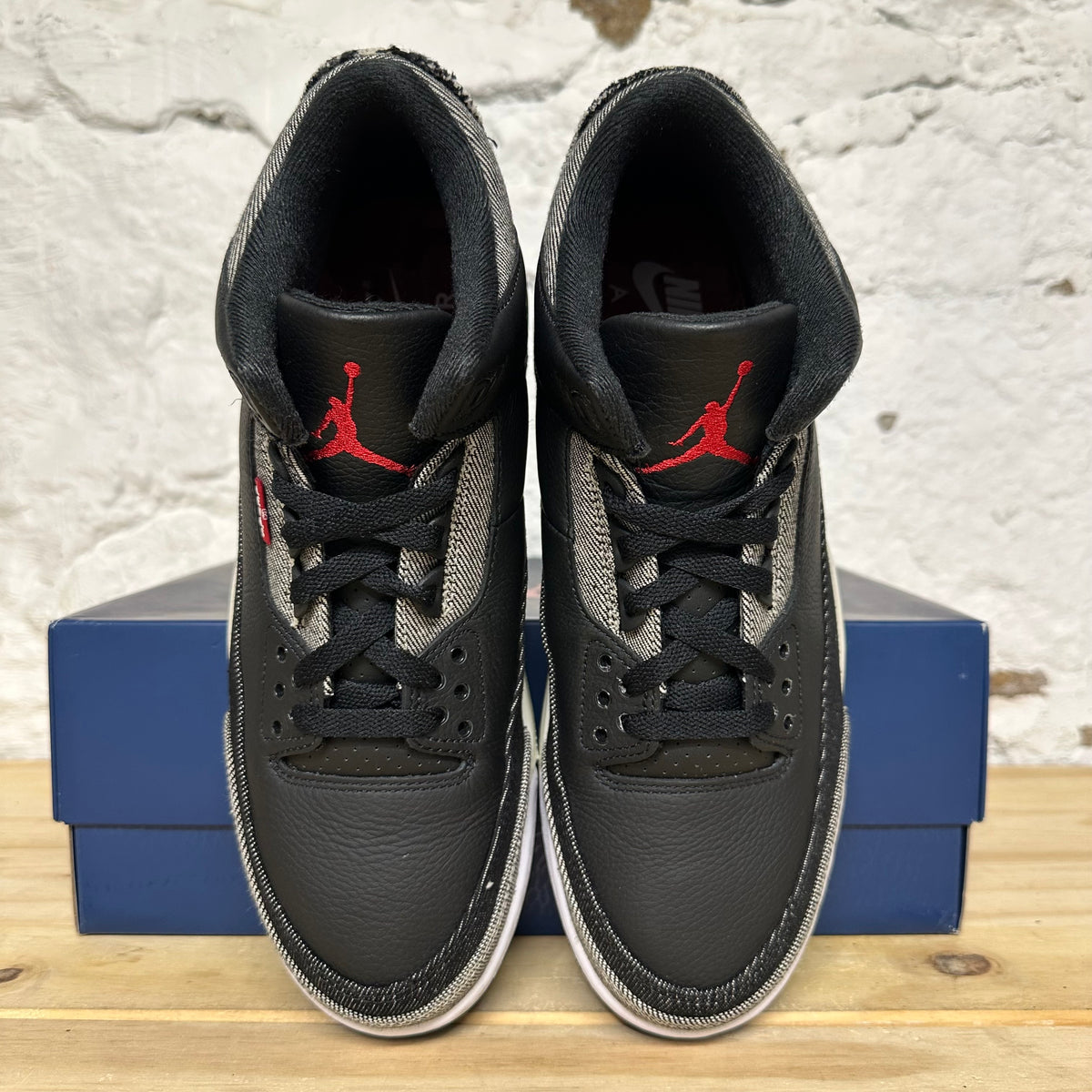 Air Jordan 3 Levi's Black Sz 9