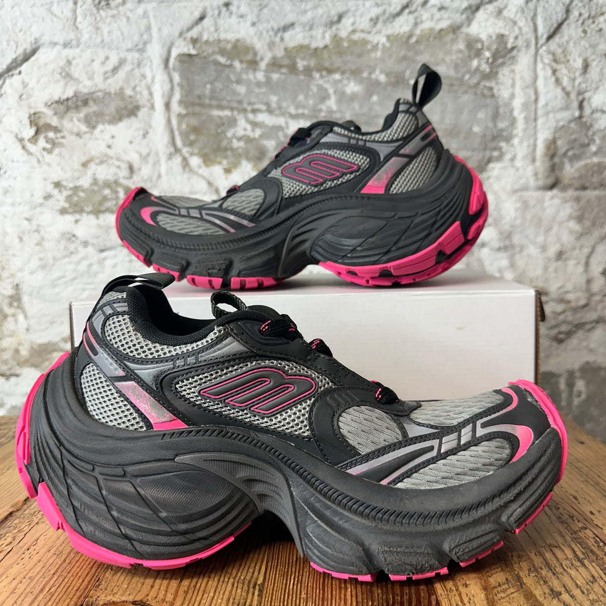 Balenciaga 10XL Black Grey Pink Sneaker Sz 8 (41)