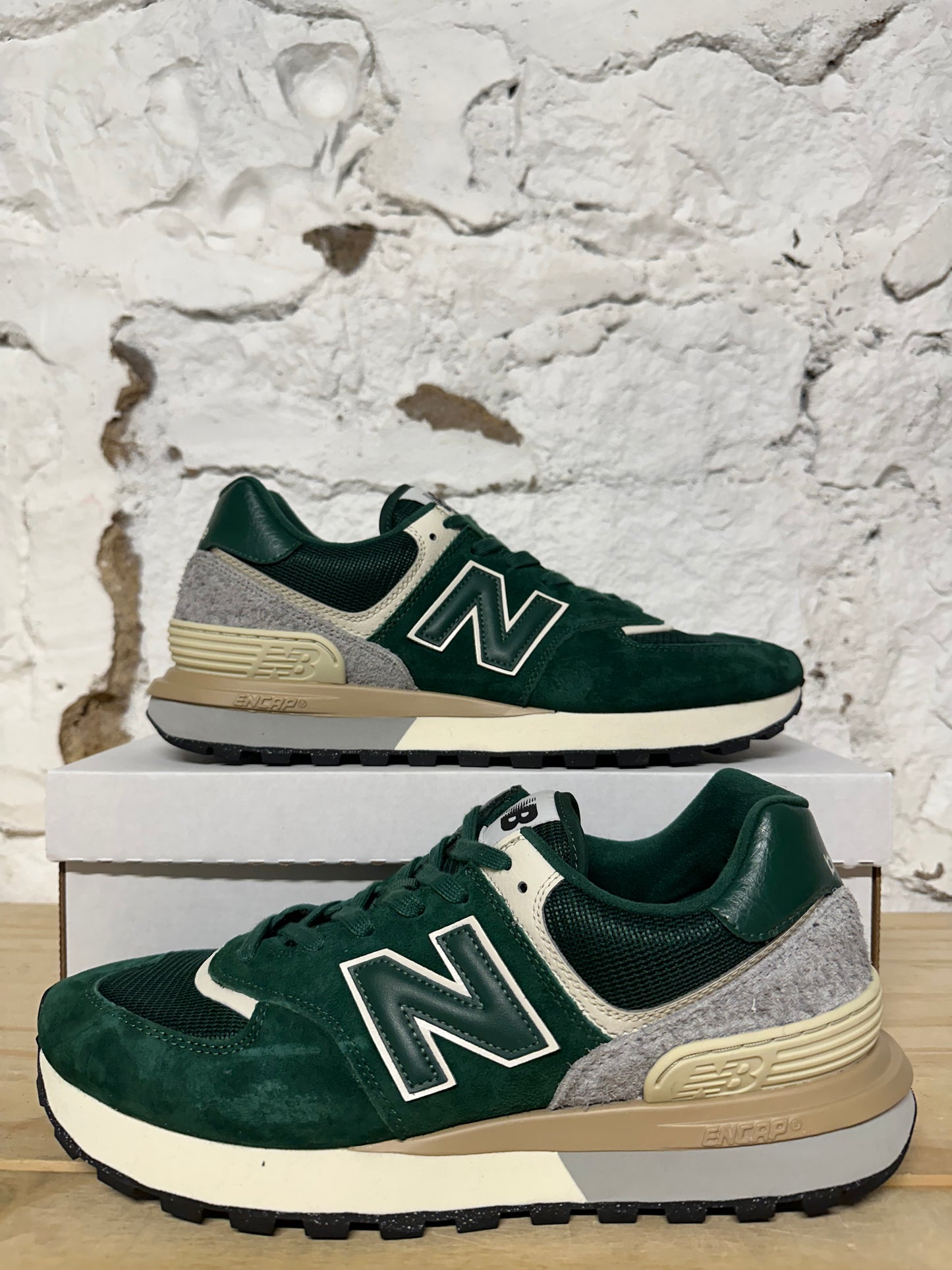 New Balance 574 Green White Sz 11