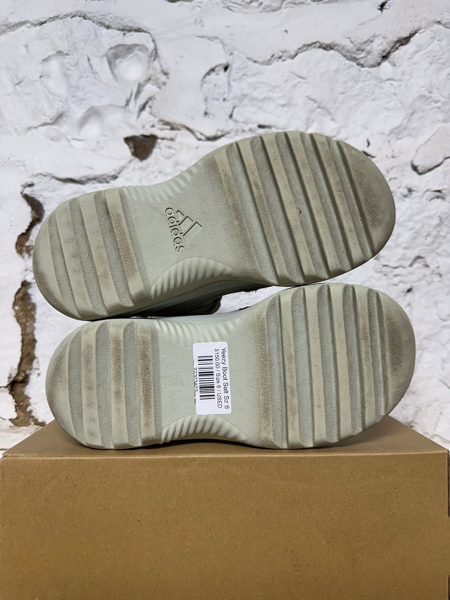 Yeezy Desert Boot Salt Sz 6