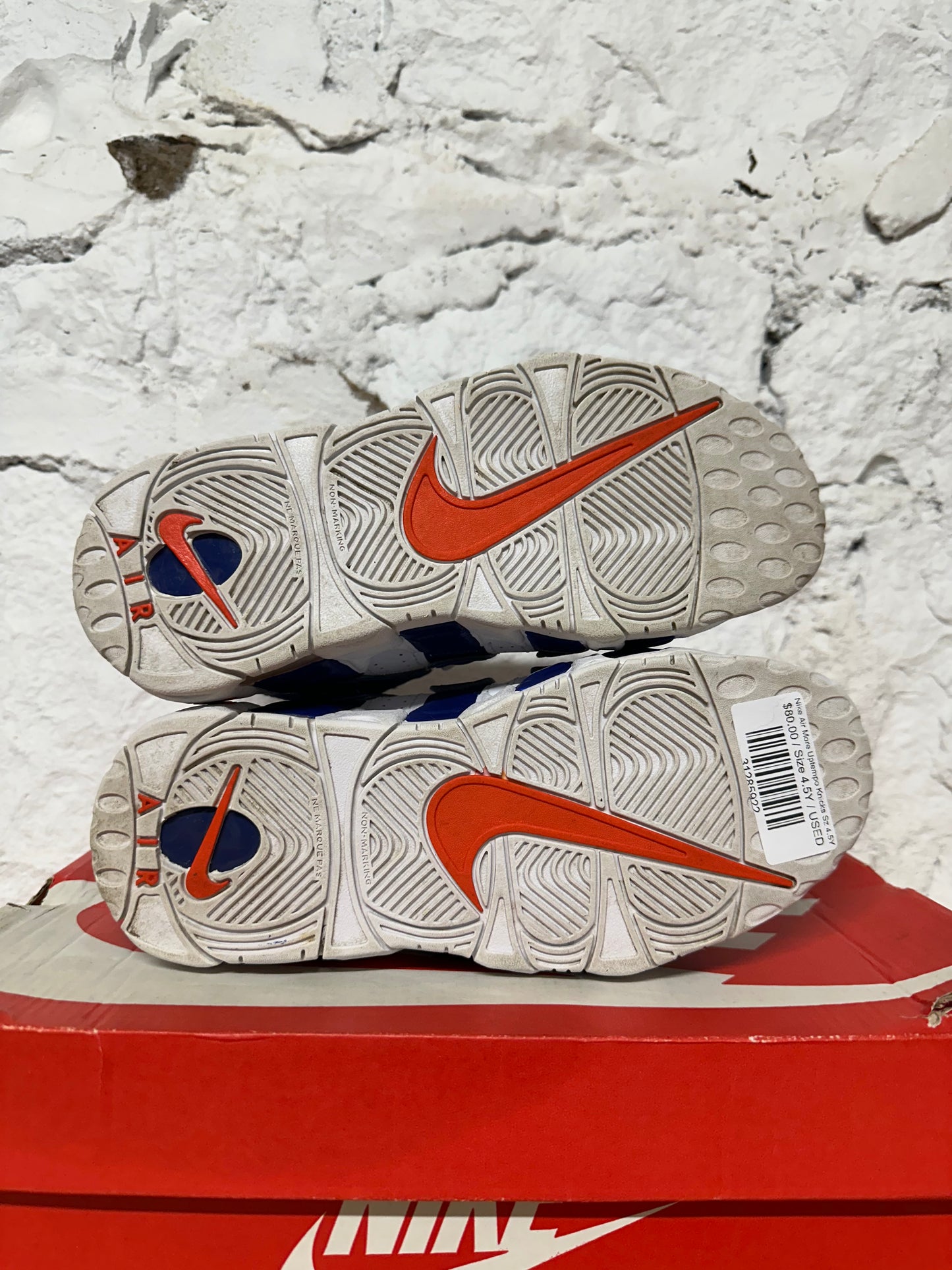 Nike Air More Uptempo Knicks Sz 4.5Y