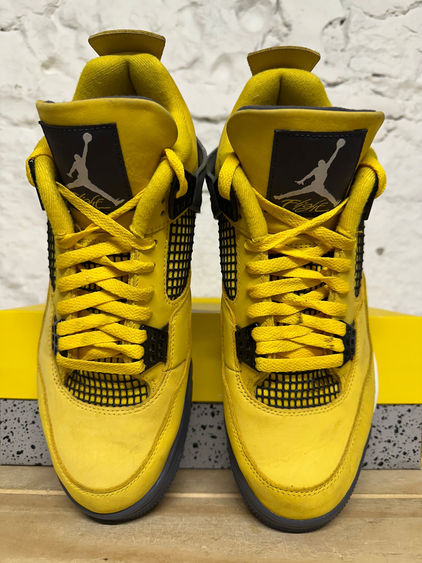 Air Jordan 4 Lightning Sz 10