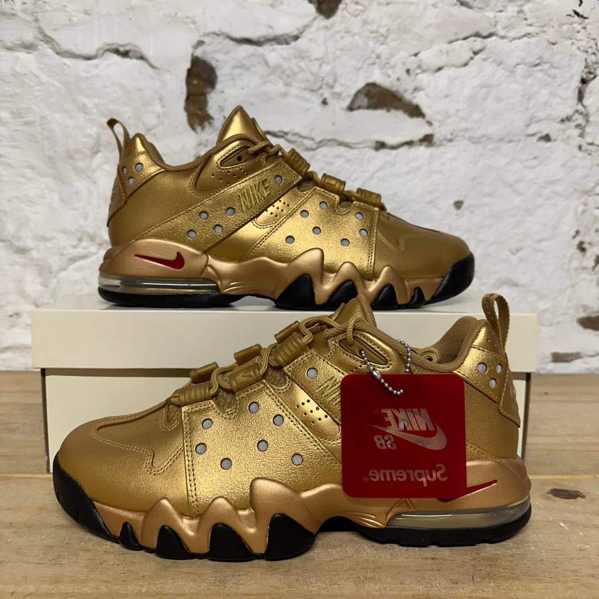 Nike Supreme SB Air Max 2 CB 94 Low Metallic Gold Sz 9.5 DS