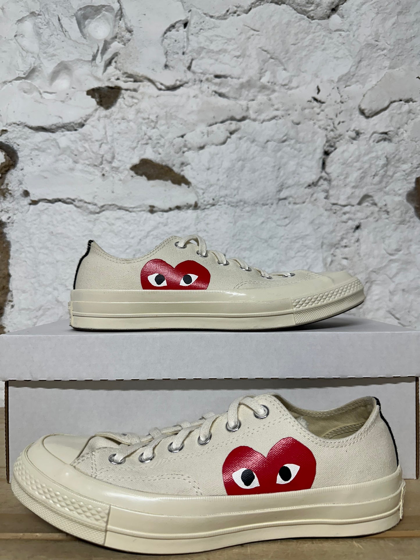 Converse CDG Low Cream Sz 7