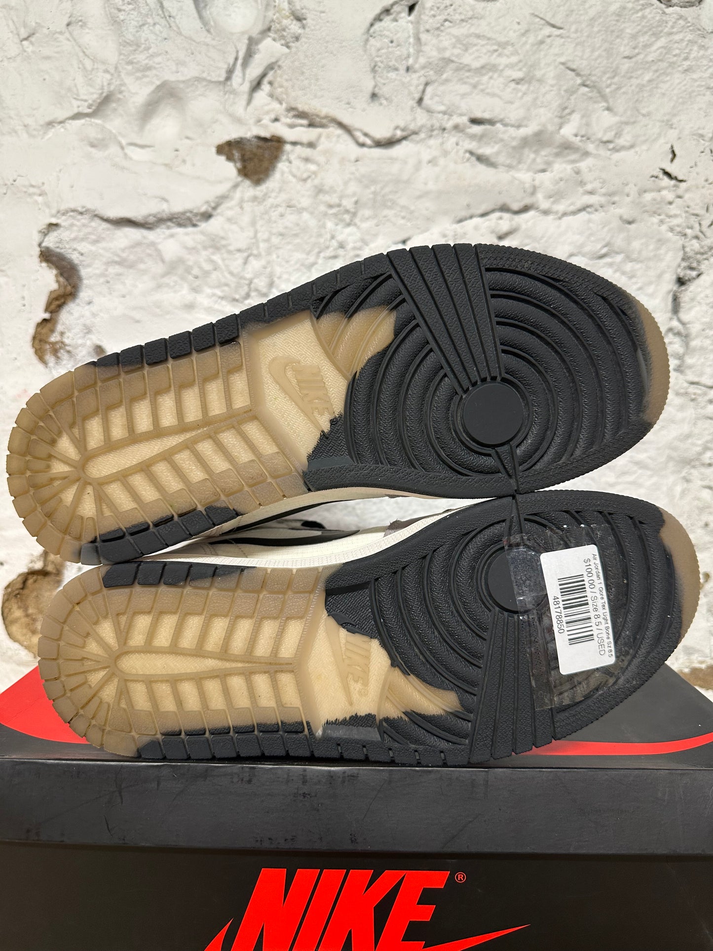 Air Jordan 1 Gore Tex Light Bone Sz 8.5