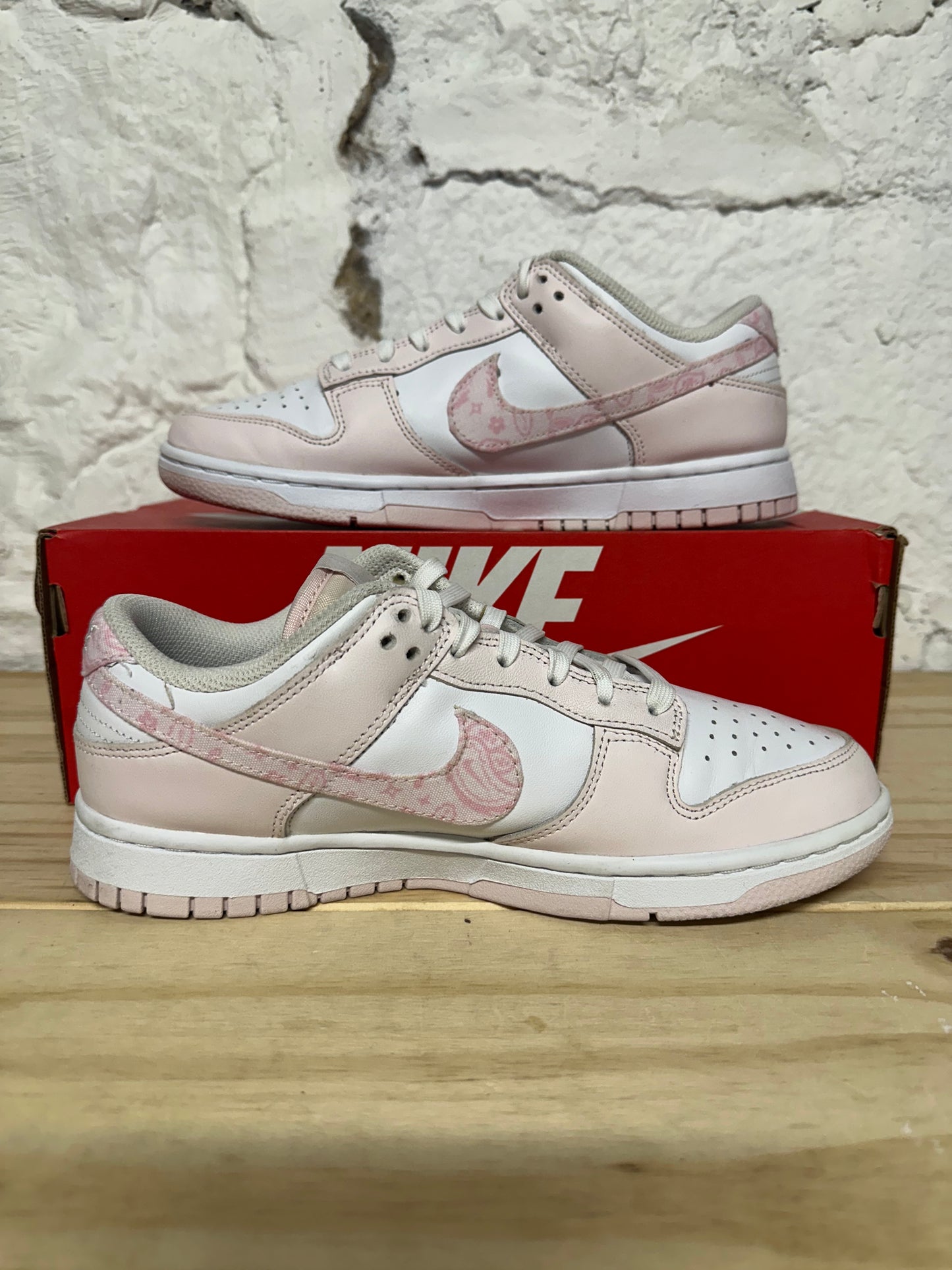 Nike Dunk Low Pink Paisley Sz 7 (8.5W)