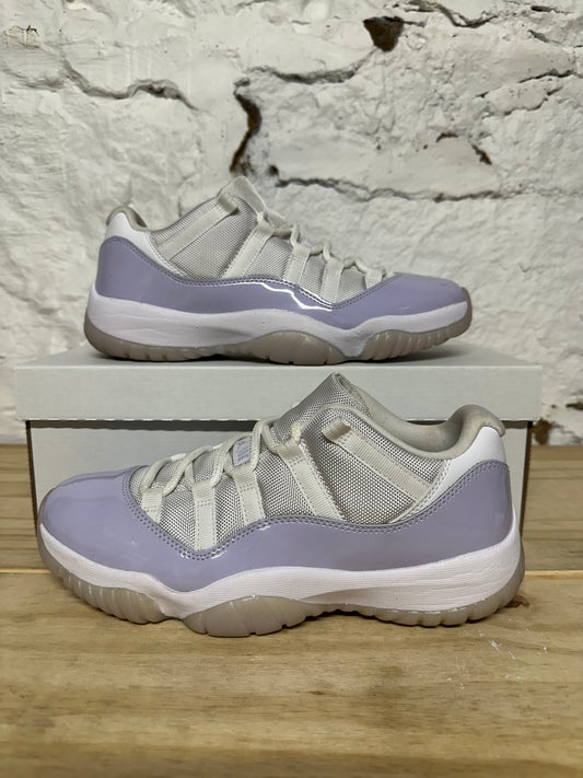 Air Jordan 11 Low Pure Violet Sz 8.5 (10W)