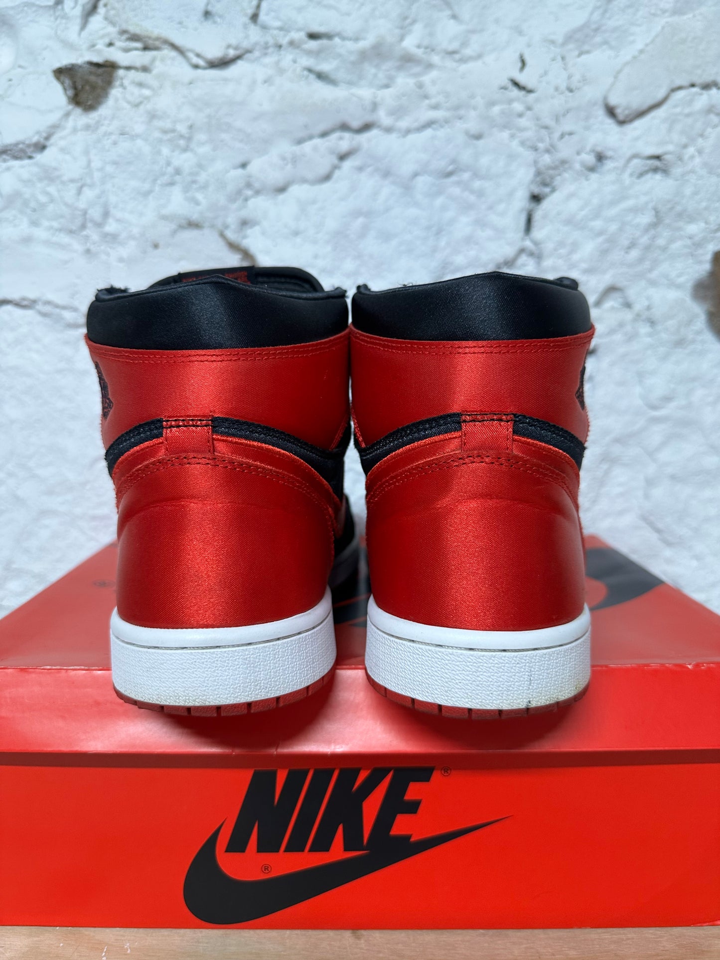 Air Jordan 1 High Satin Bred Sz 10.5 (12W)